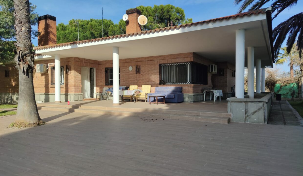 Chalet en Carretera de Guadalupe - Inmobiliario InTresSol