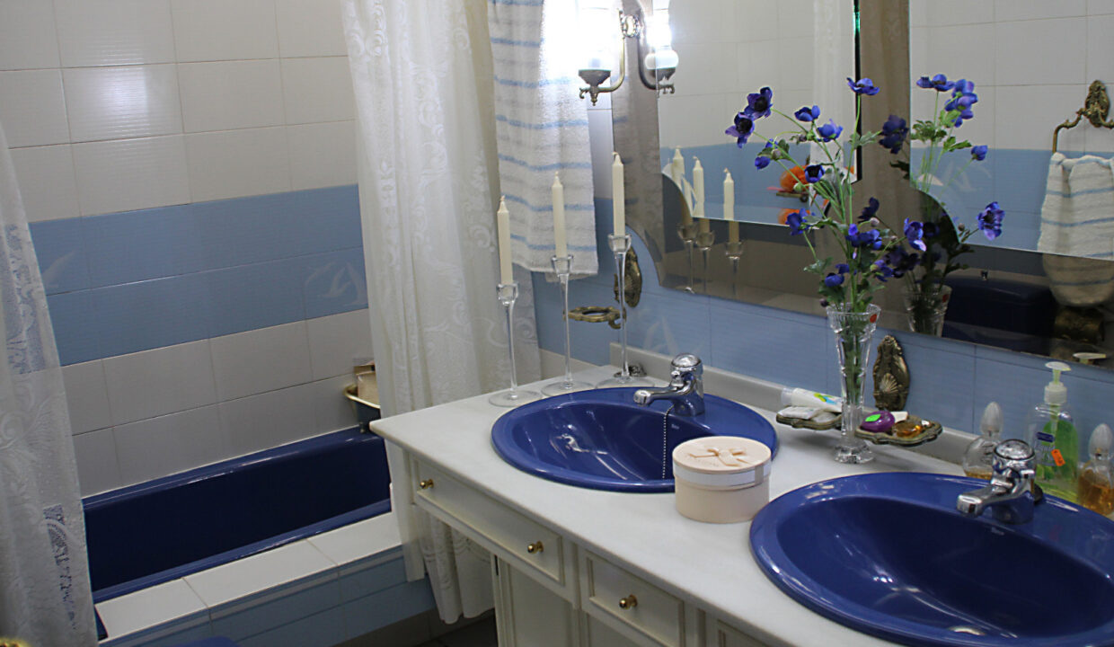 10BAÑO CV041