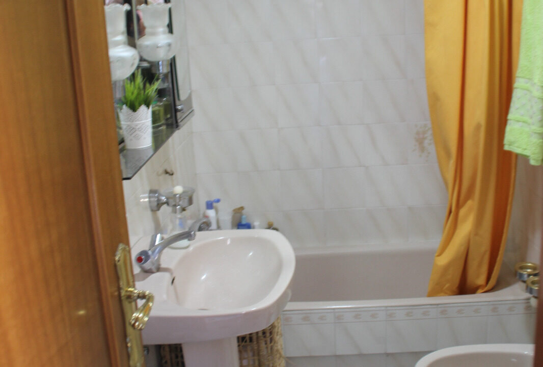 12BAÑO CV041