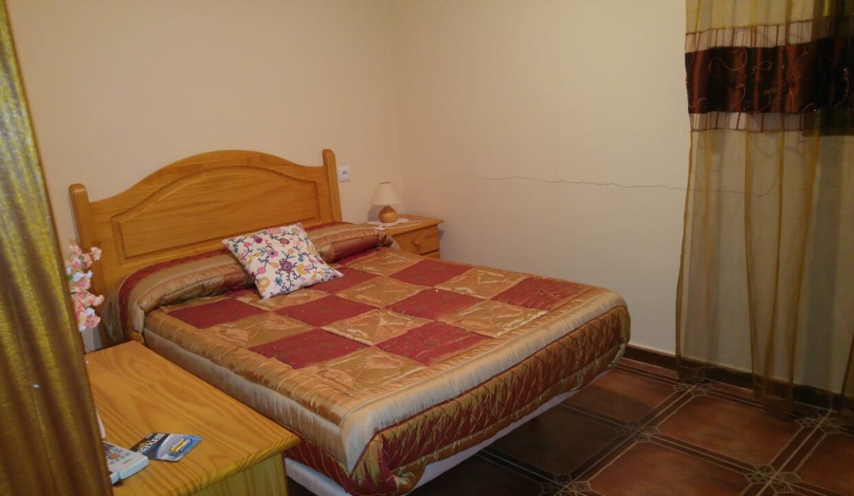 6DORMITORIO CV040