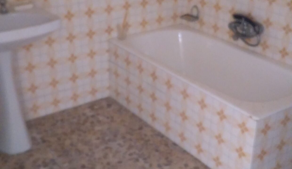 9BAÑO CV033