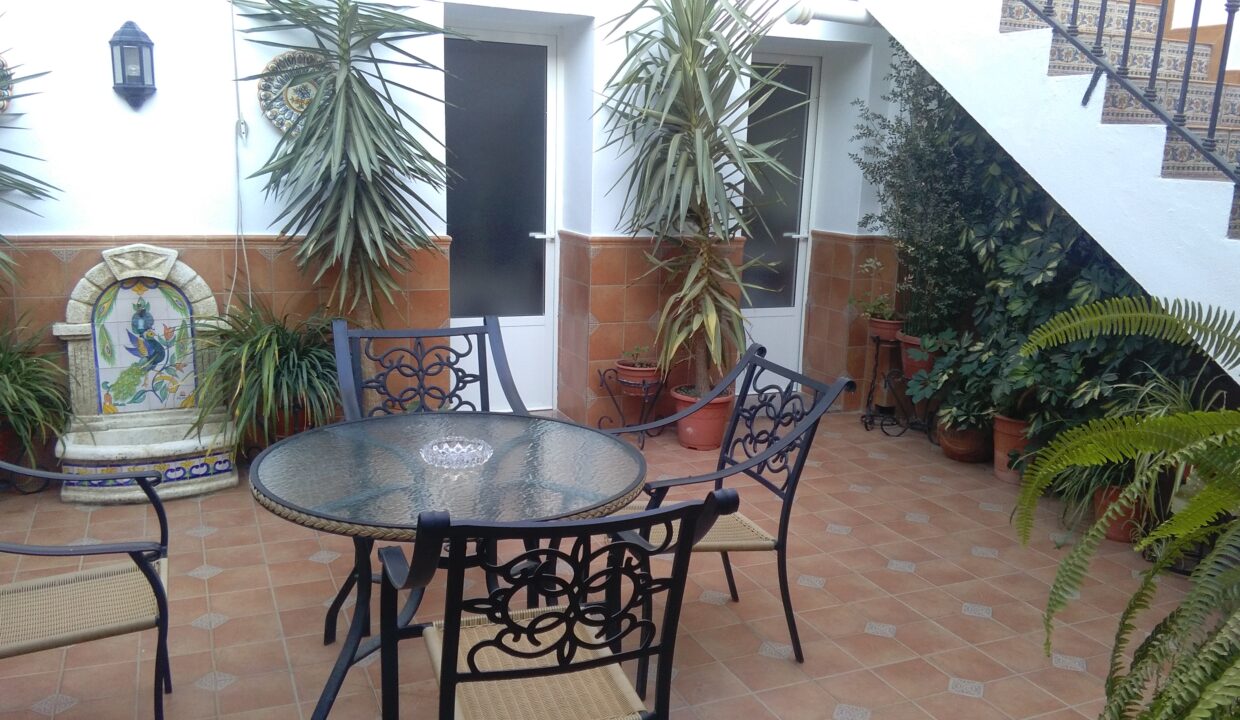 8PATIO CV024