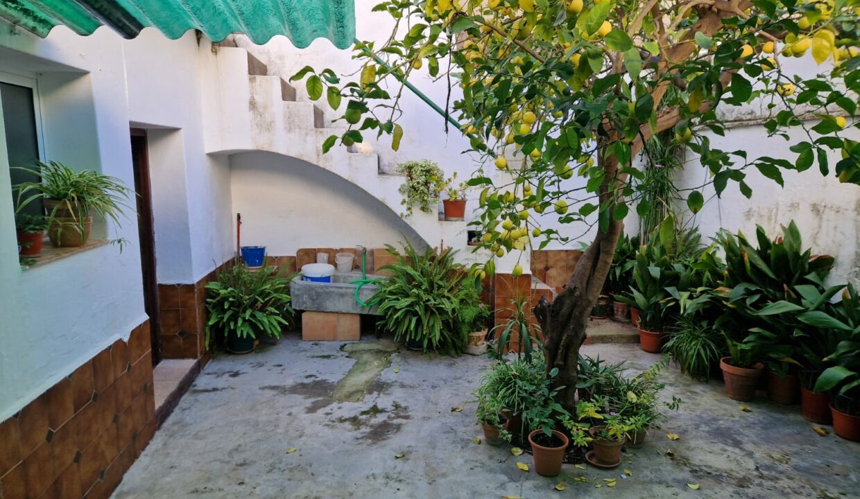 INMOBILIARIA INTRESSOL
