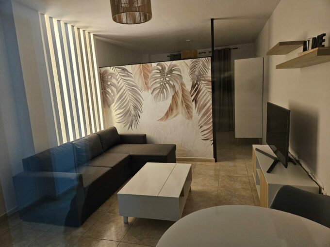 APARTAMENTO EN ALQUILER ZONA HERNAN CORTES
